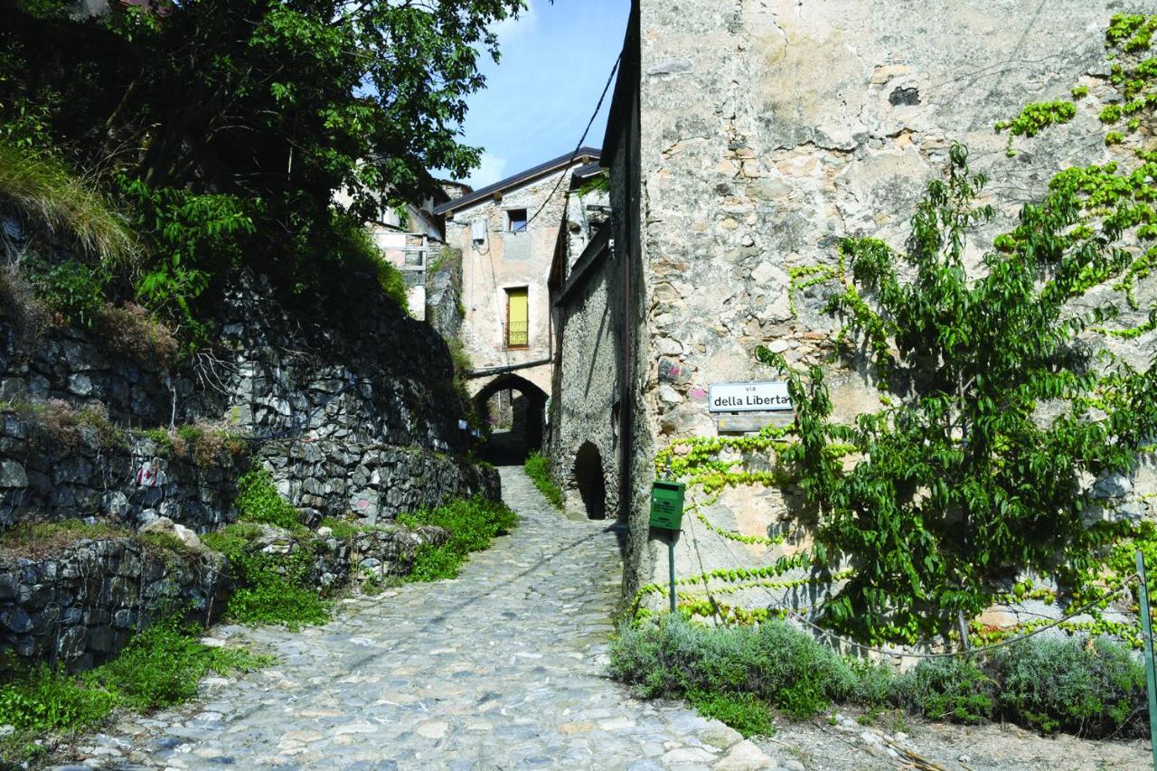 Agriturismo Nonnamelia Nasino Экстерьер фото