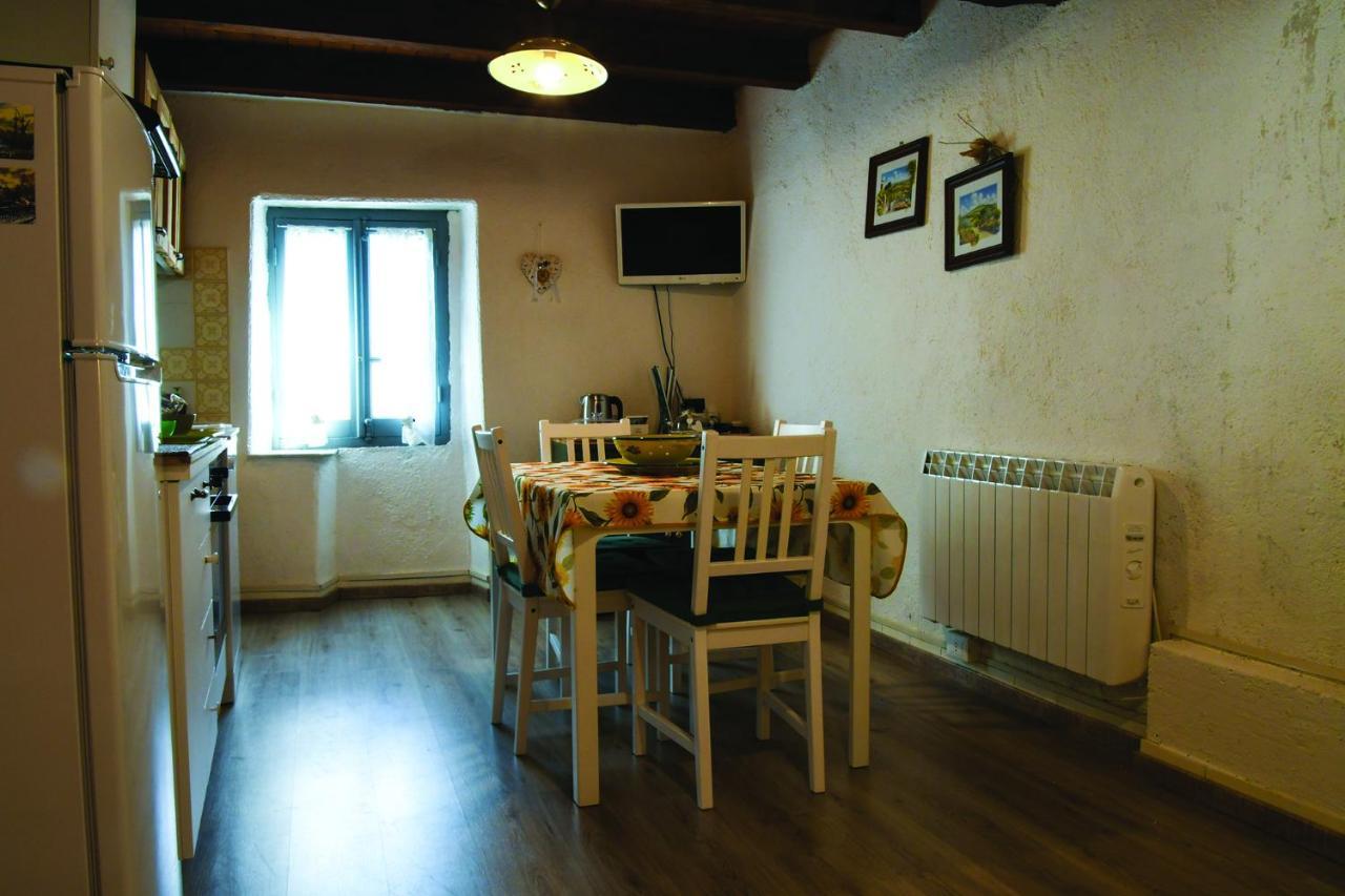 Agriturismo Nonnamelia Nasino Экстерьер фото